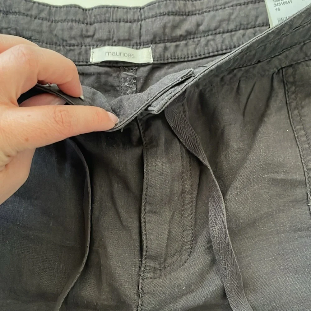 Maurice’s Women's Gray Shorts Size 16 NWT‎